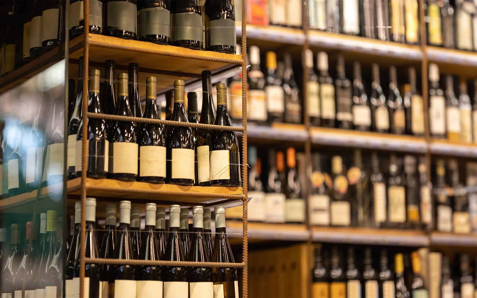 Choosing Wine Labels | U.S. Tape & Label